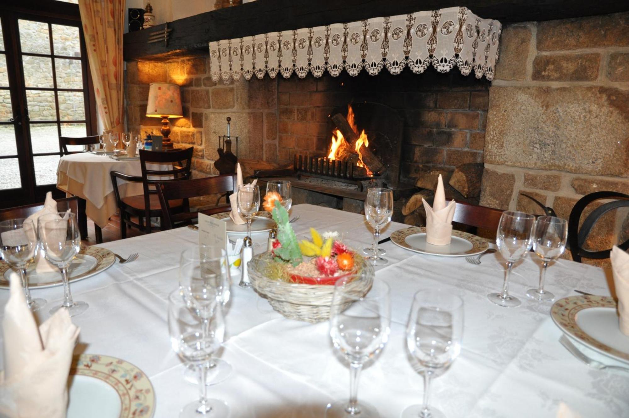 Logis Hotel Et Restaurant Auberge Le Ratelier Carnac Esterno foto